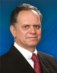 Dr. Maurício Machado